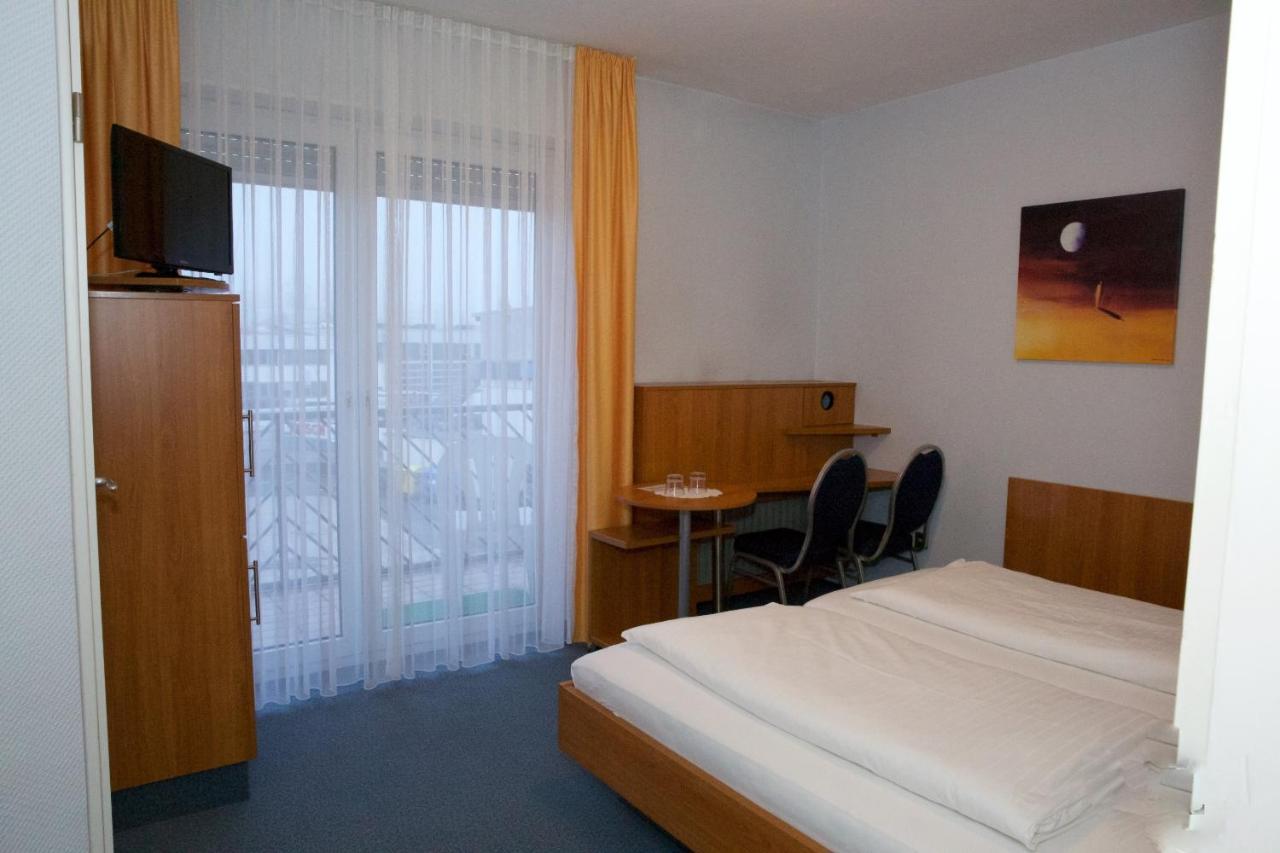 Svg Hotel Diversi Лудвигсхафен ам Рейн Екстериор снимка