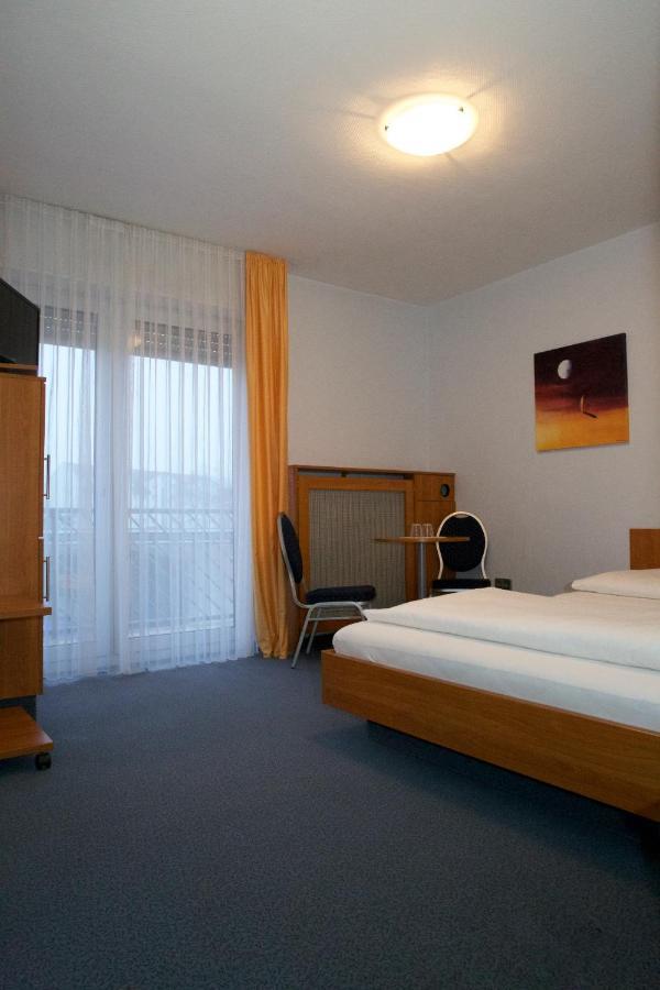 Svg Hotel Diversi Лудвигсхафен ам Рейн Екстериор снимка